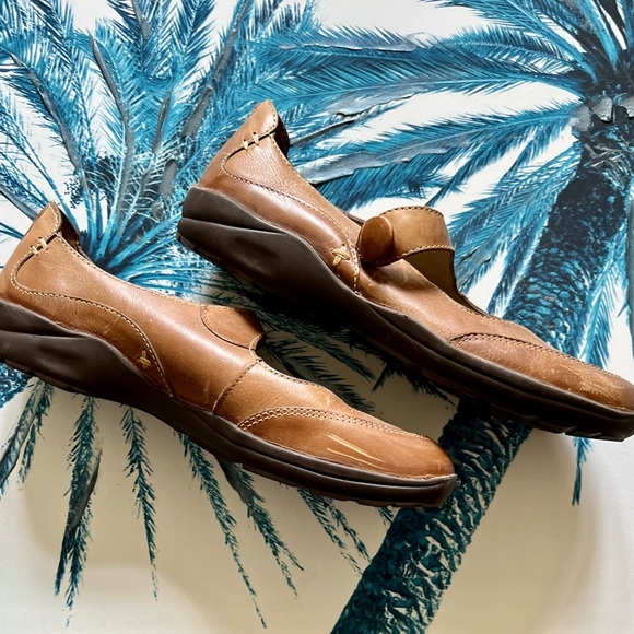 L.L. Bean Mary Janes - Picture 8 of 12